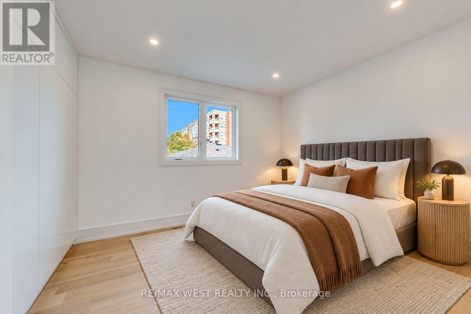 3 Amber Crescent, Toronto, Ontario  M6L 2R5 - Photo 32 - W13842002