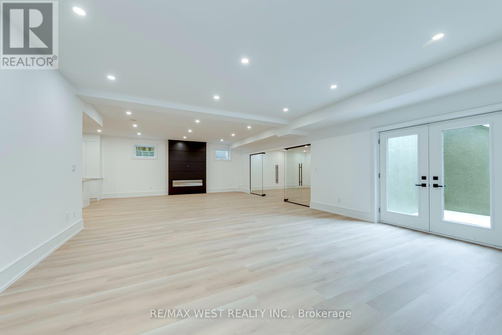 3 Amber Crescent, Toronto, Ontario  M6L 2R5 - Photo 39 - W13842002