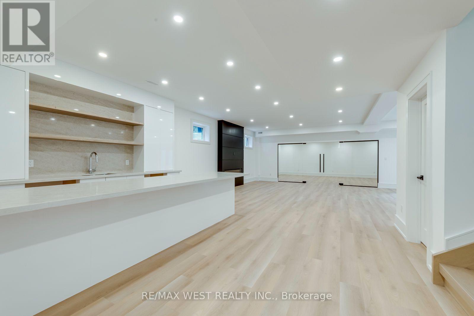 3 Amber Crescent, Toronto, Ontario  M6L 2R5 - Photo 42 - W13842002