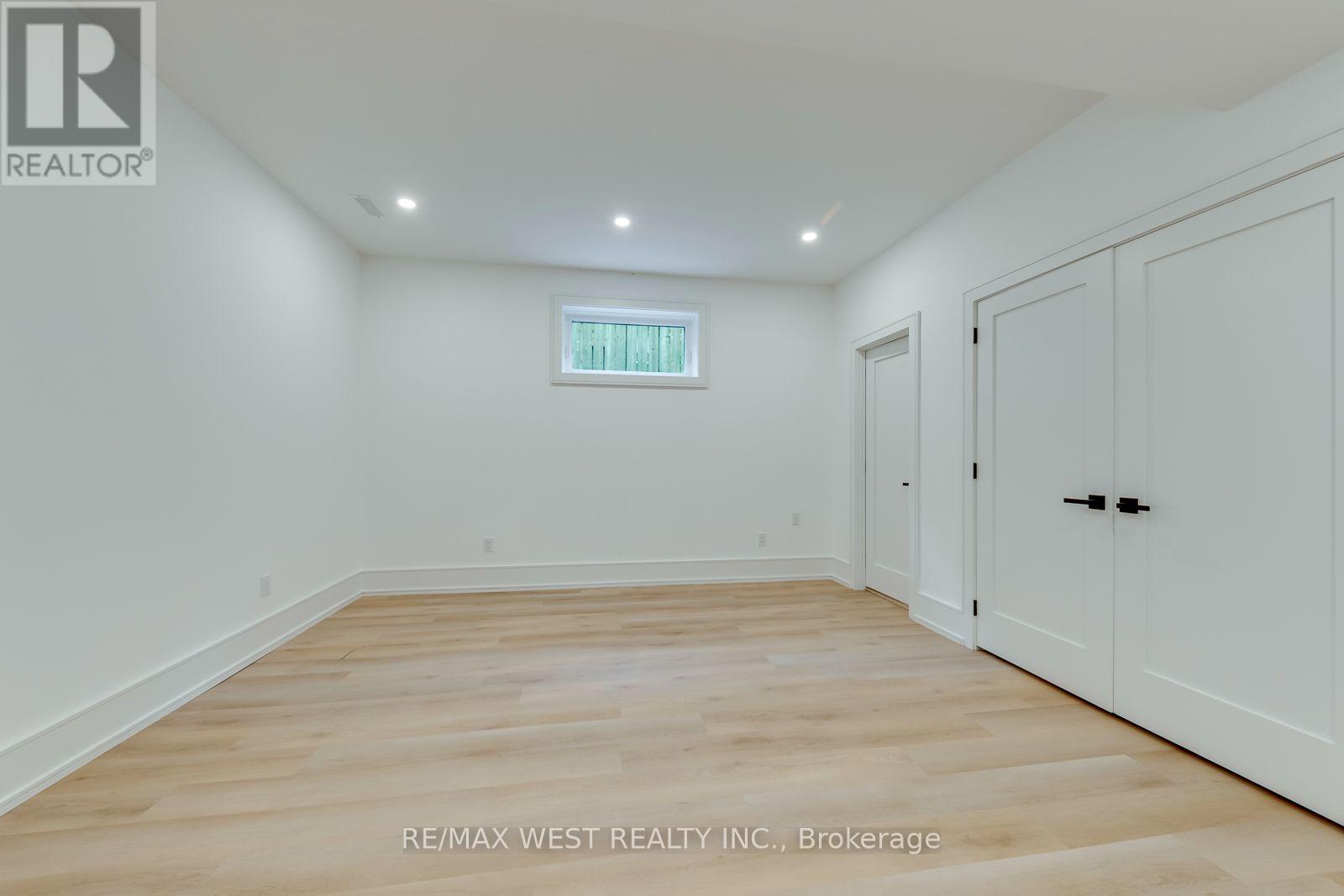 3 Amber Crescent, Toronto, Ontario  M6L 2R5 - Photo 47 - W13842002