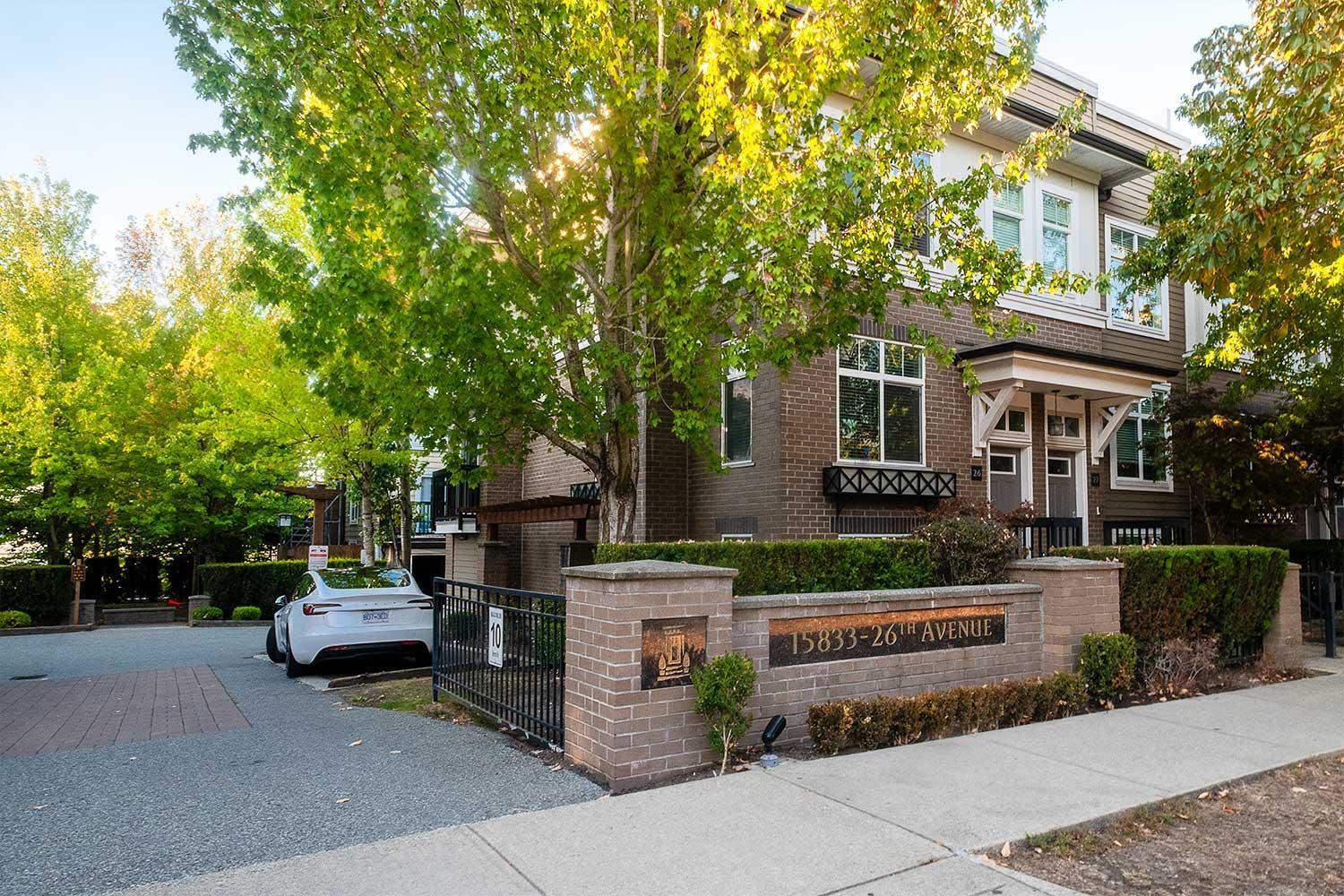 61 15833 26 AVENUE