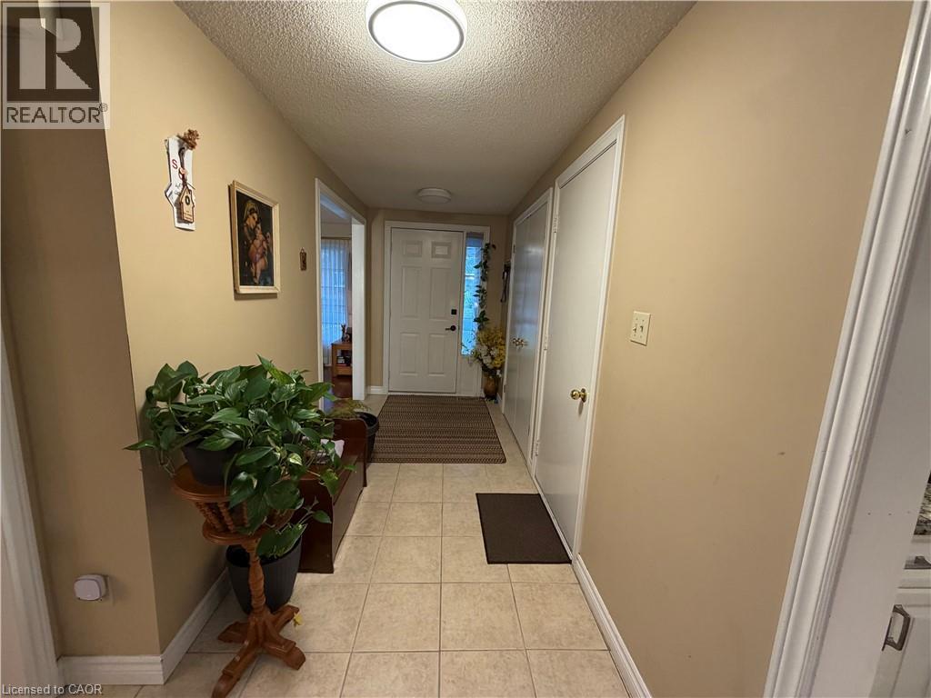 8 Lowell Street S Unit# Upper, Cambridge, Ontario  N1R 5C7 - Photo 2 - 40867278