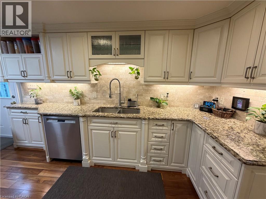 8 Lowell Street S Unit# Upper, Cambridge, Ontario  N1R 5C7 - Photo 10 - 40867278