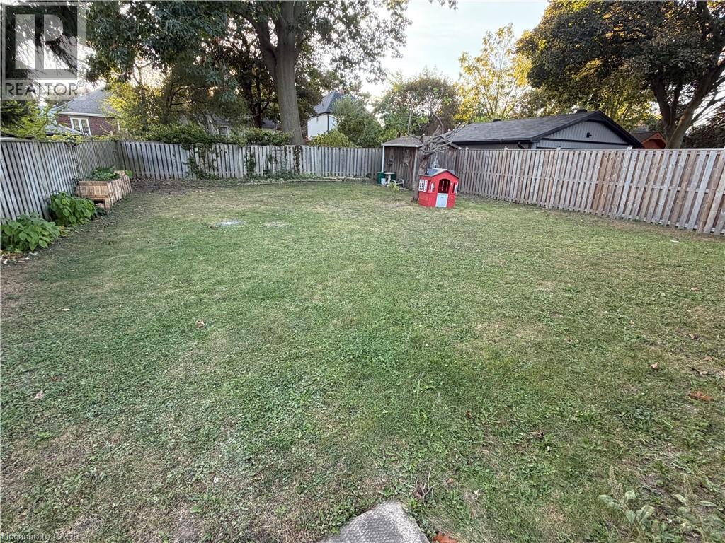 8 Lowell Street S Unit# Upper, Cambridge, Ontario  N1R 5C7 - Photo 22 - 40867278