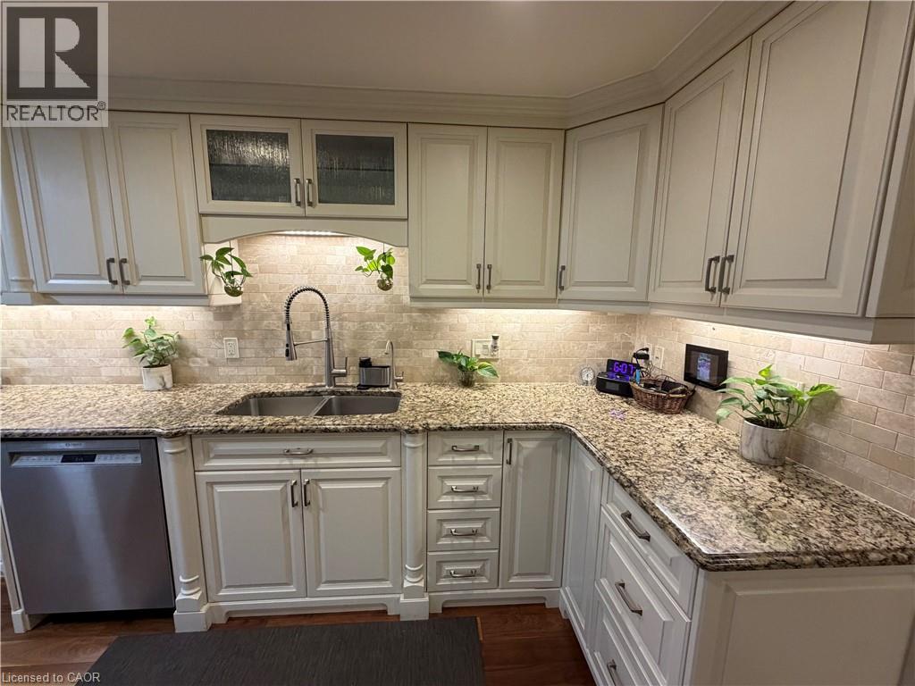 8 Lowell Street S Unit# Upper, Cambridge, Ontario  N1R 5C7 - Photo 9 - 40867278