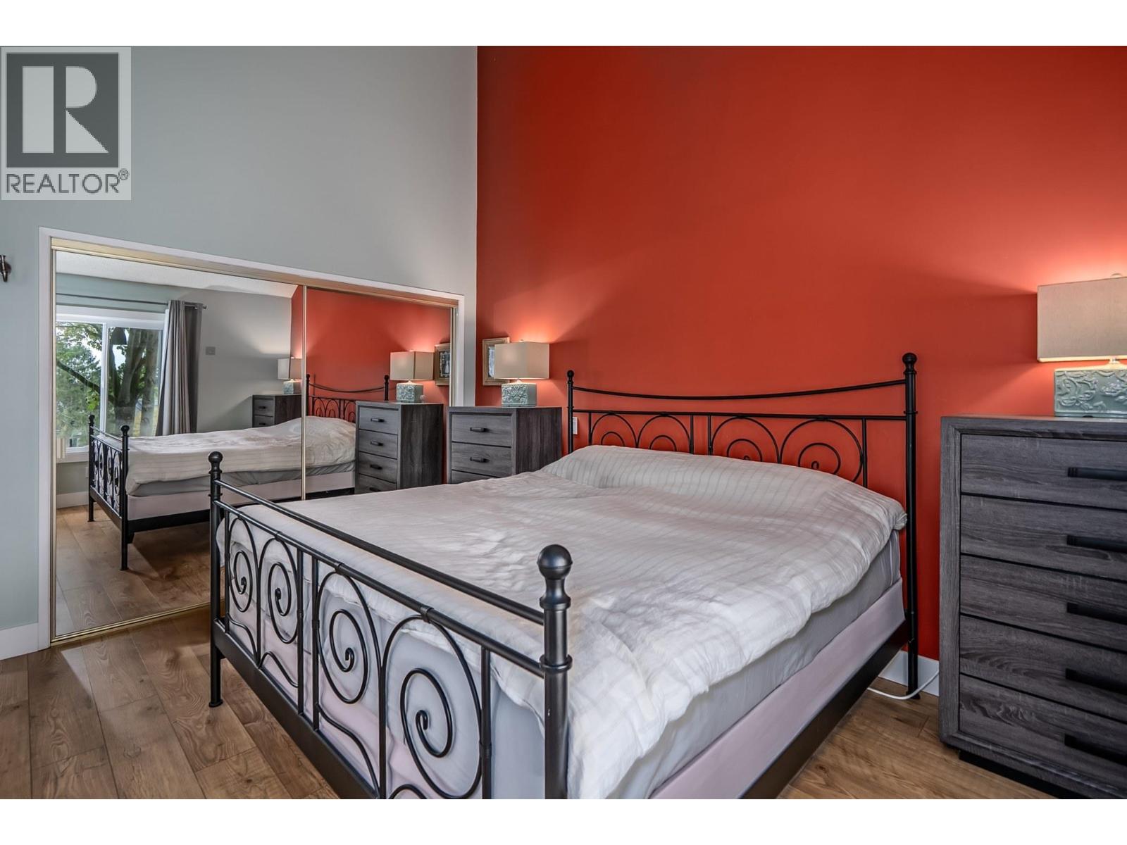 1140 FAIRWAY VIEWS WYND
