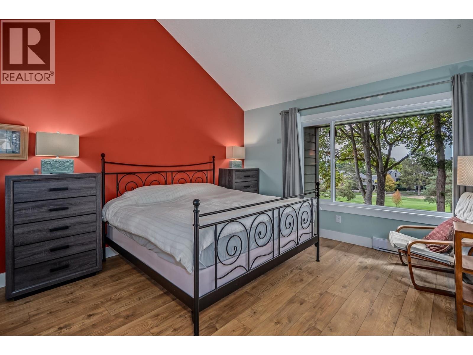 1140 FAIRWAY VIEWS WYND