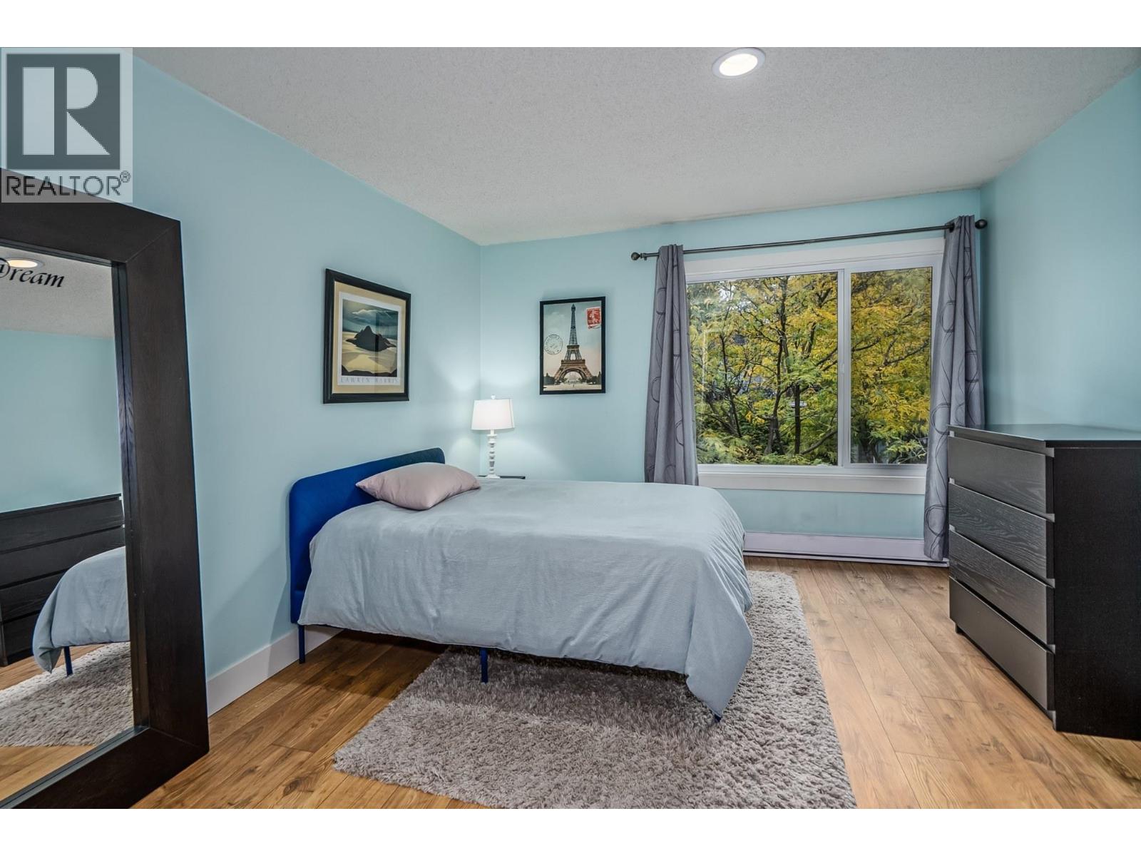 1140 FAIRWAY VIEWS WYND