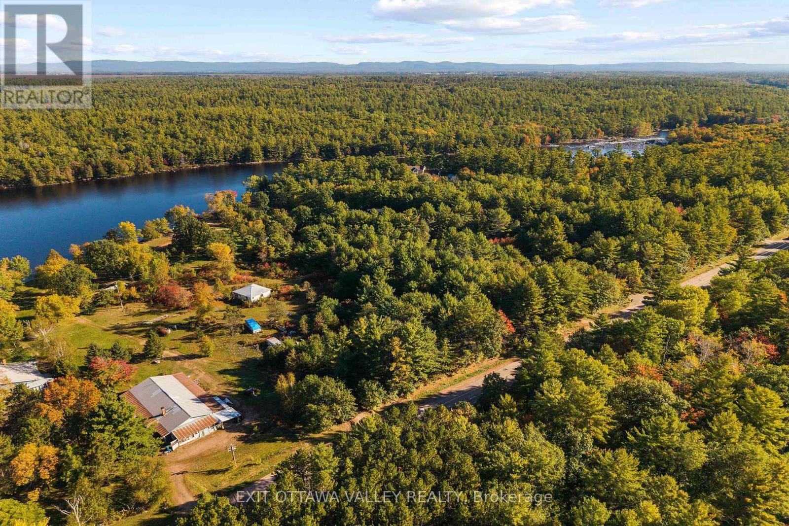 1060B RANTZ ROAD, petawawa, Ontario