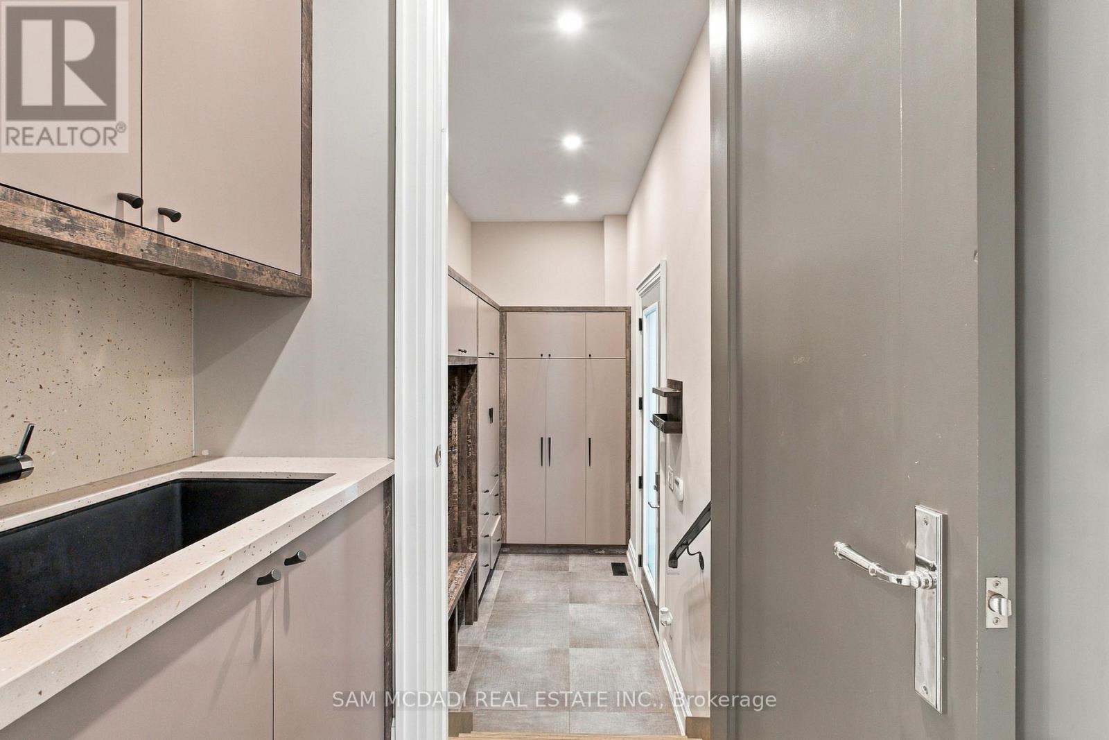 1134 Welwyn Drive, Mississauga, Ontario  L5J 3J3 - Photo 18 - W13818392