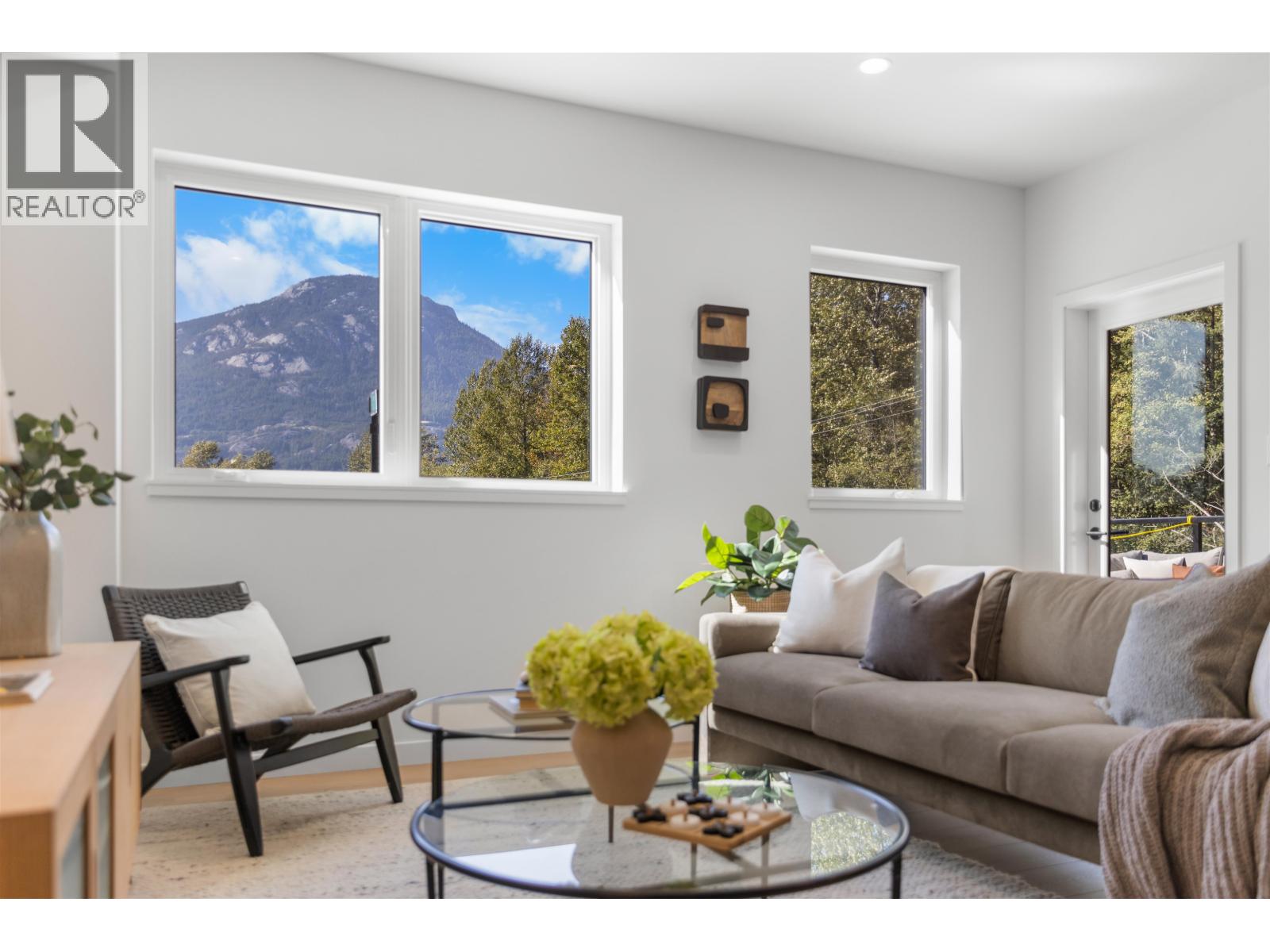 102 1055 RAVEN DRIVE, Squamish, British Columbia