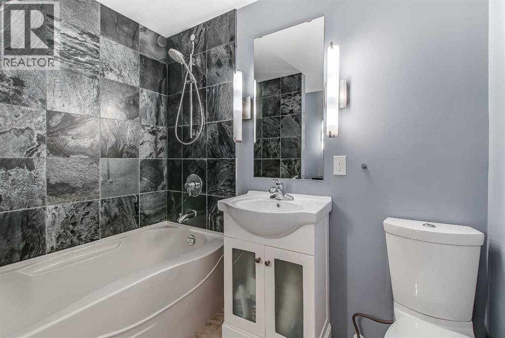 17 Lupine Court SE