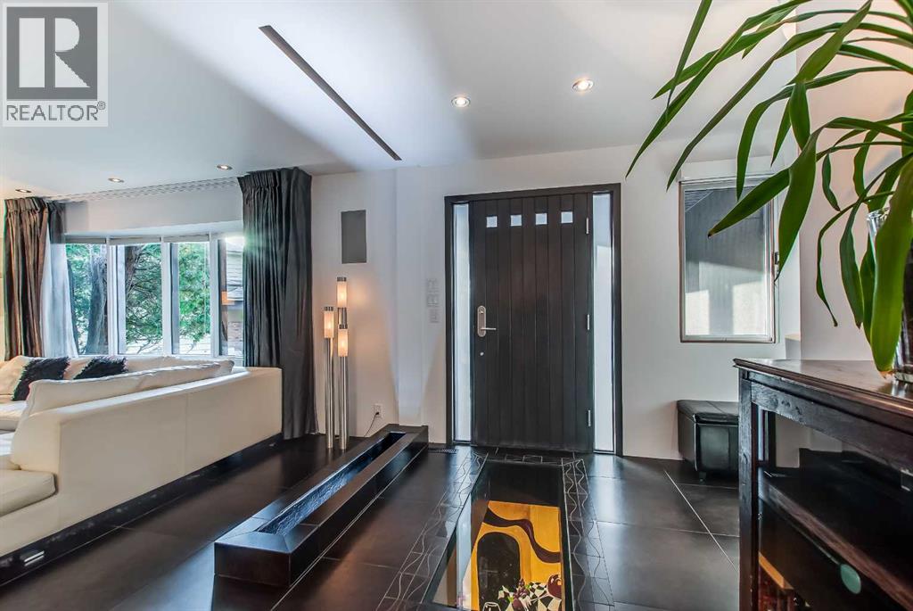 17 Lupine Court SE