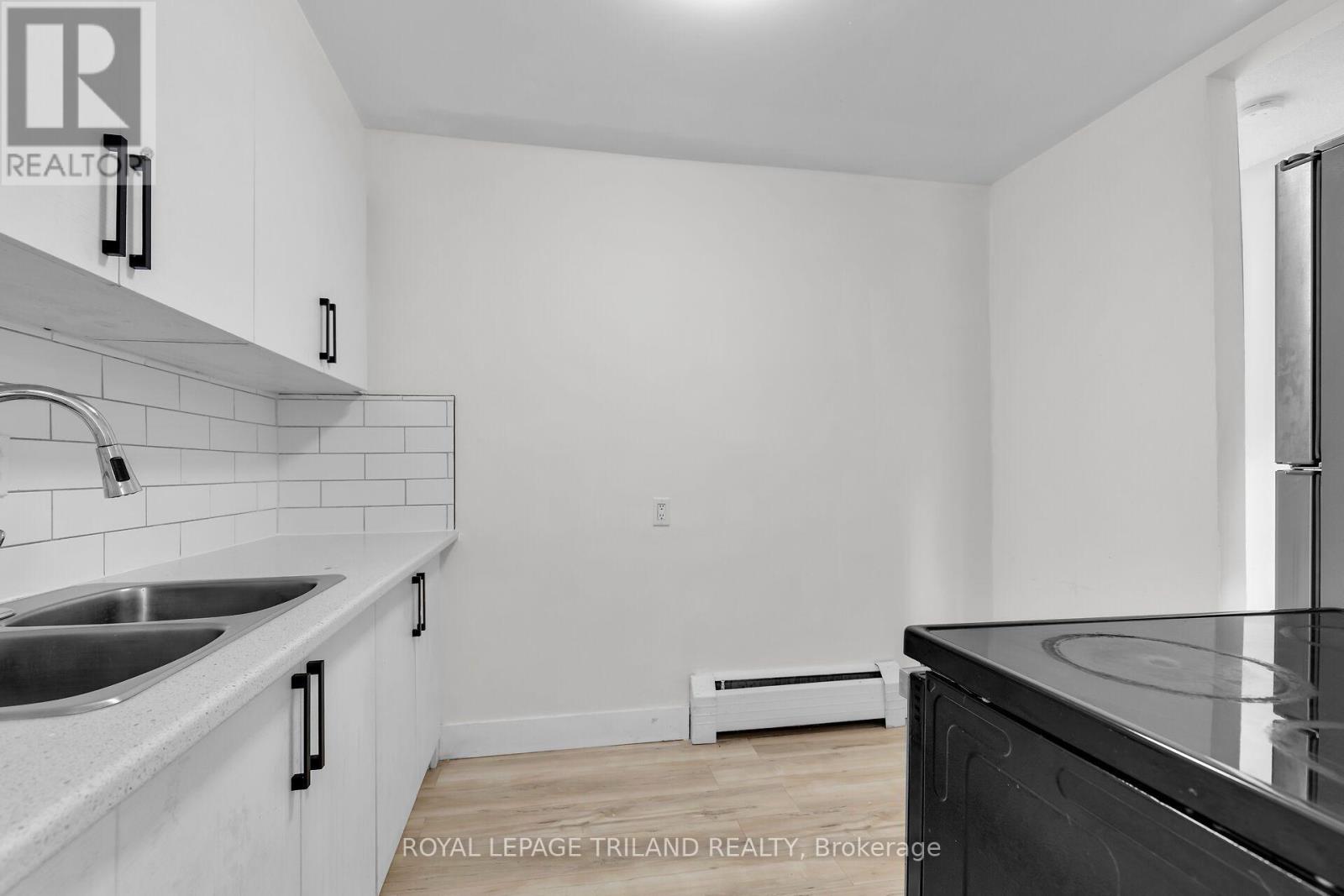 4 - 1566 Allen Place, London East (East H), Ontario  N5W 2V8 - Photo 3 - X13842062