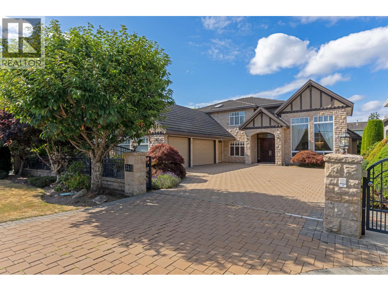 7411 LUCAS ROAD, Richmond, British Columbia