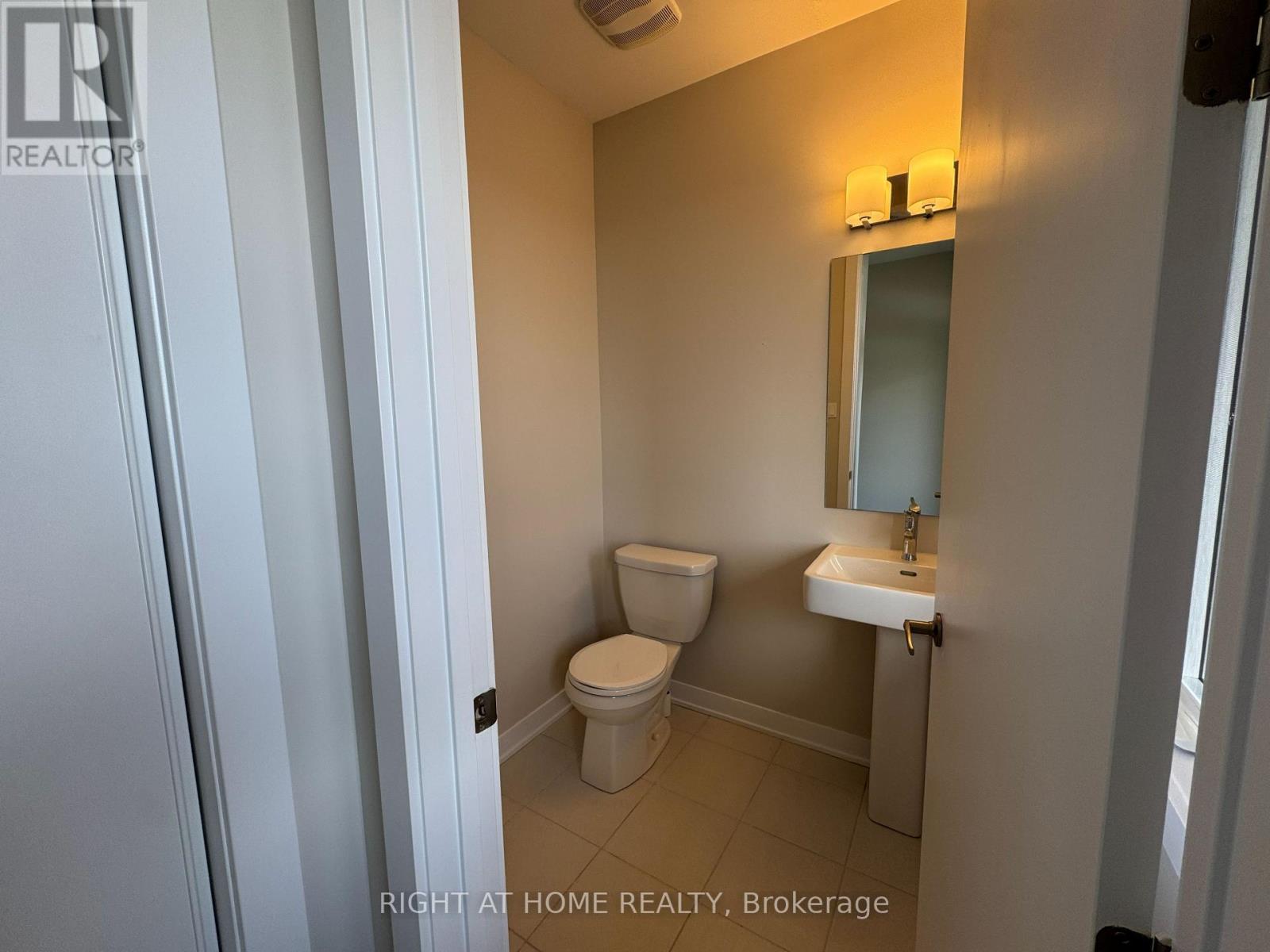103 Ryan Reynolds Way, Ottawa, Ontario  K4A 5T4 - Photo 4 - X13842072