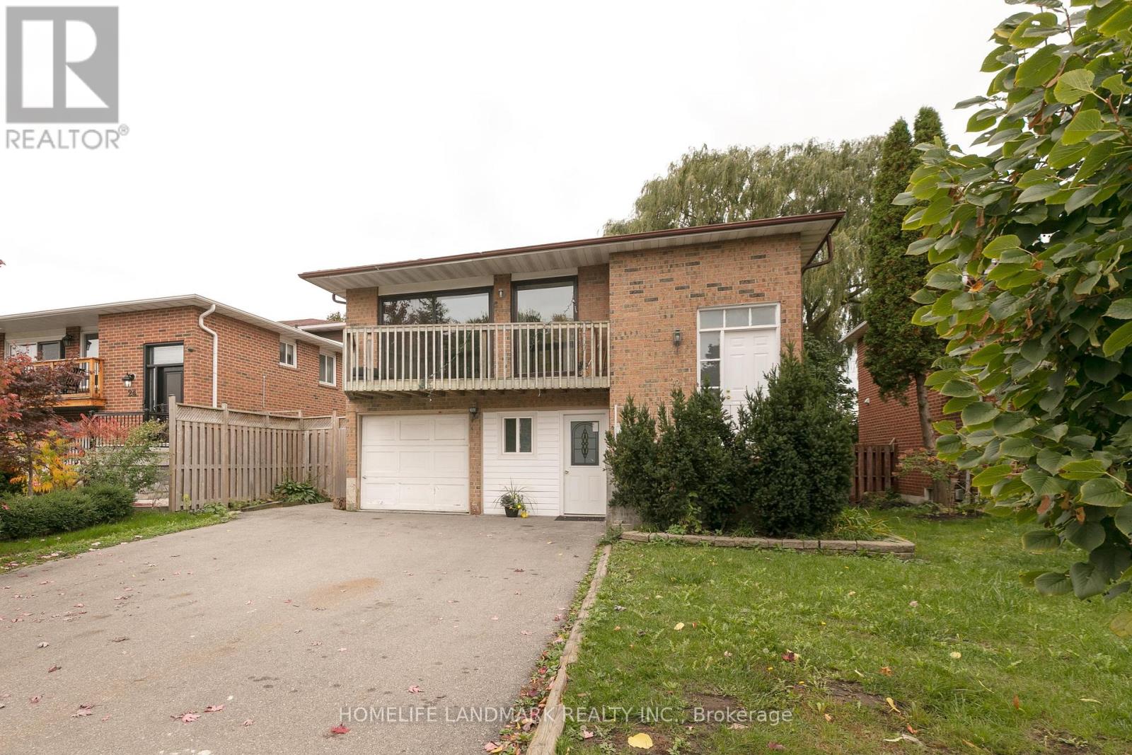 22 BLENHEIM DRIVE, Brampton, Ontario