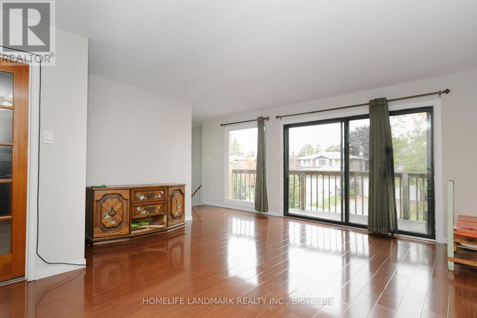 22 Blenheim Drive, Brampton, Ontario  L6Z 1H9 - Photo 6 - W13842064