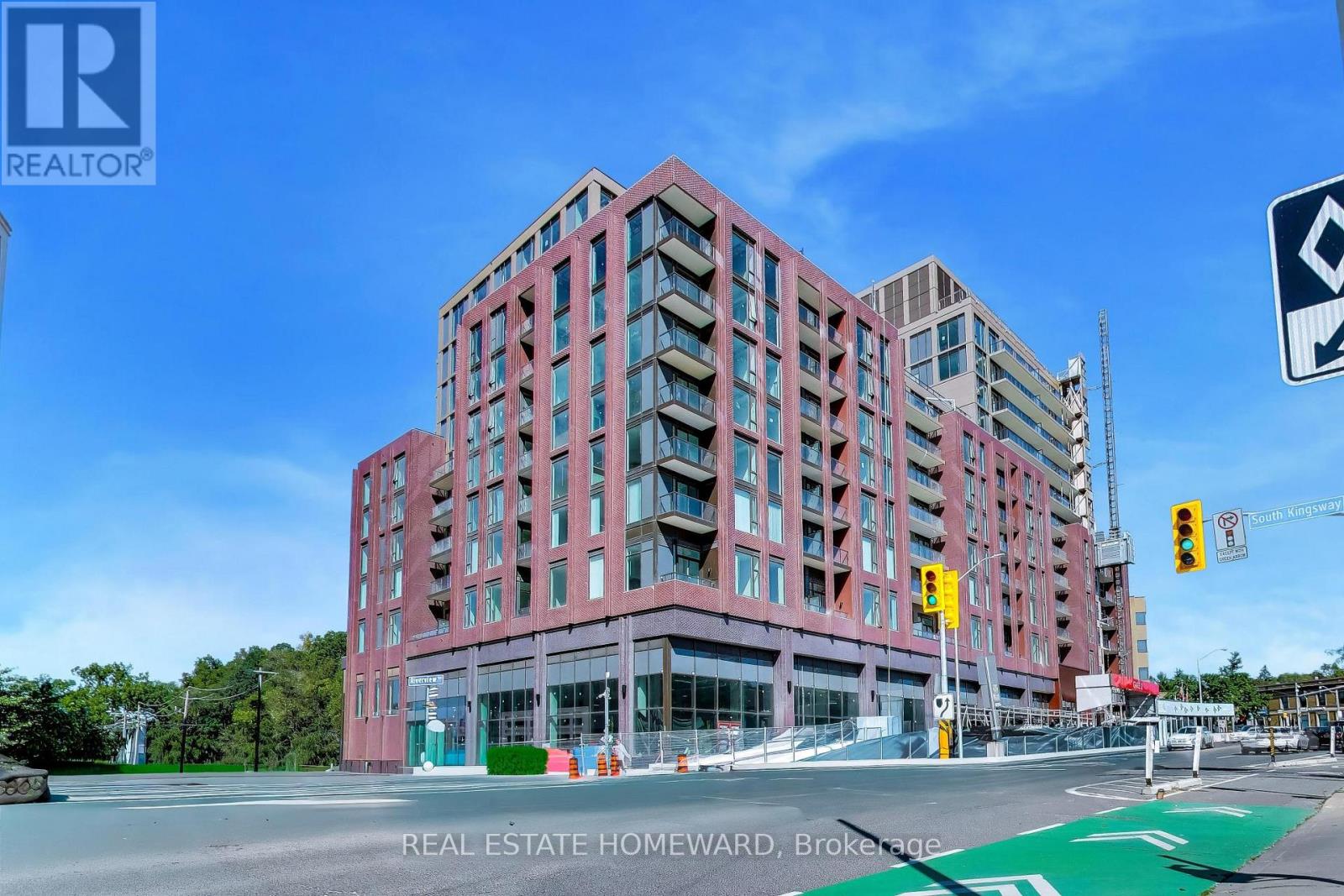 304 - 2450 BLOOR STREET W, Toronto, Ontario