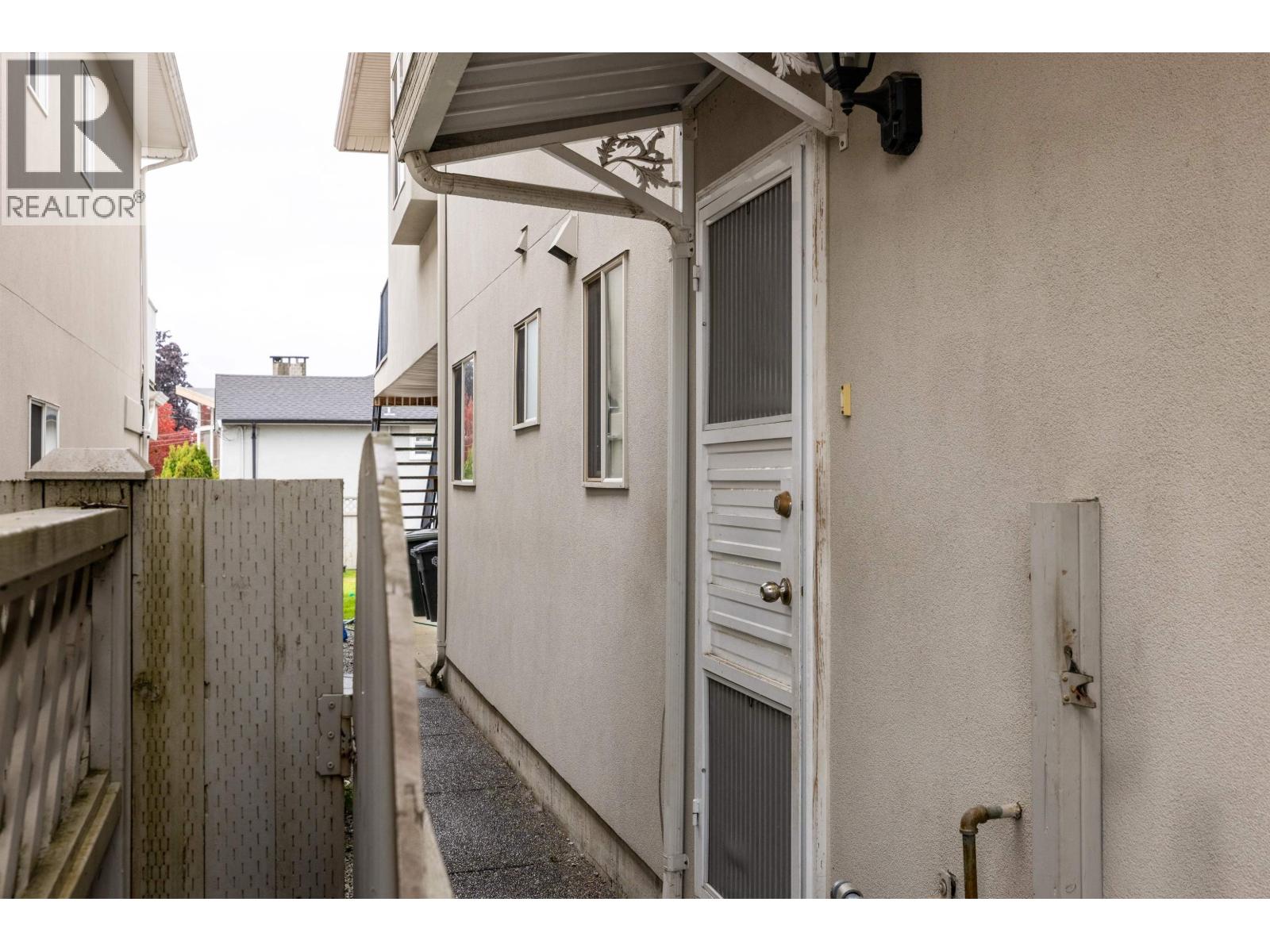 Garden Suite 7785 Buller St, Burnaby, British Columbia  V5J 4T2 - Photo 3 - R3170914