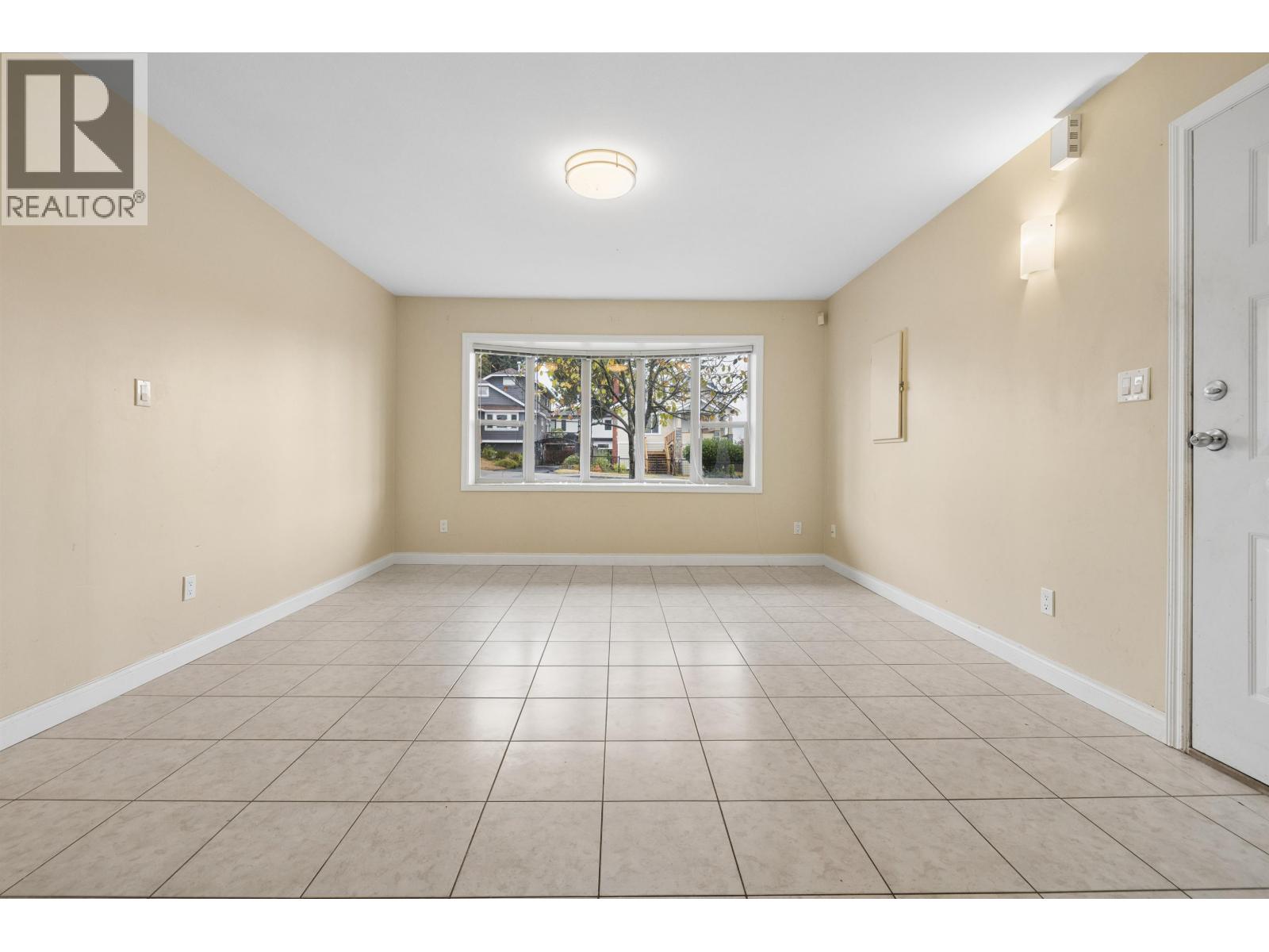 Garden Suite 7785 Buller St, Burnaby, British Columbia  V5J 4T2 - Photo 5 - R3170914