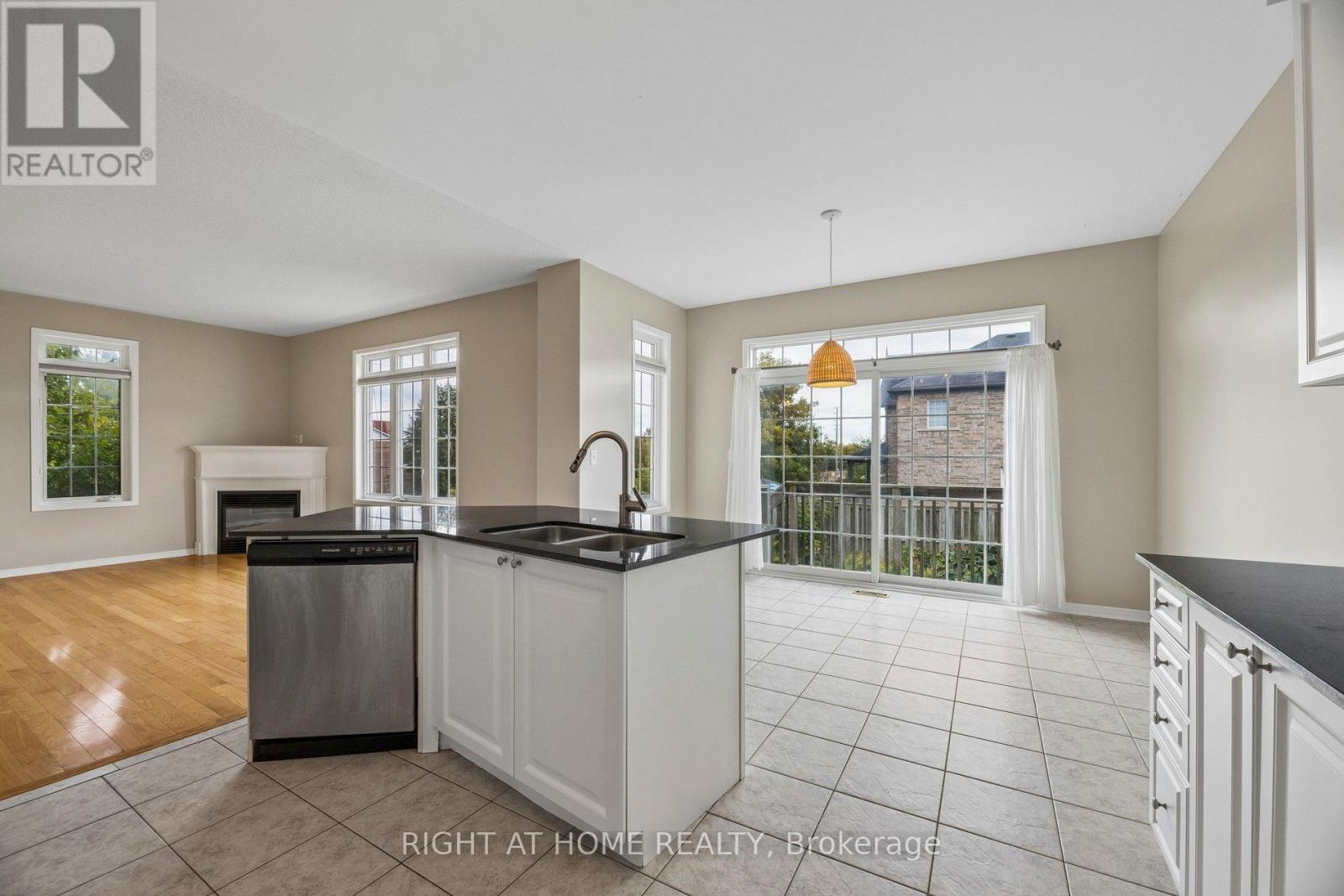 150 Jennings Drive, Clarington (Bowmanville), Ontario  L1C 0B8 - Photo 15 - E13839922