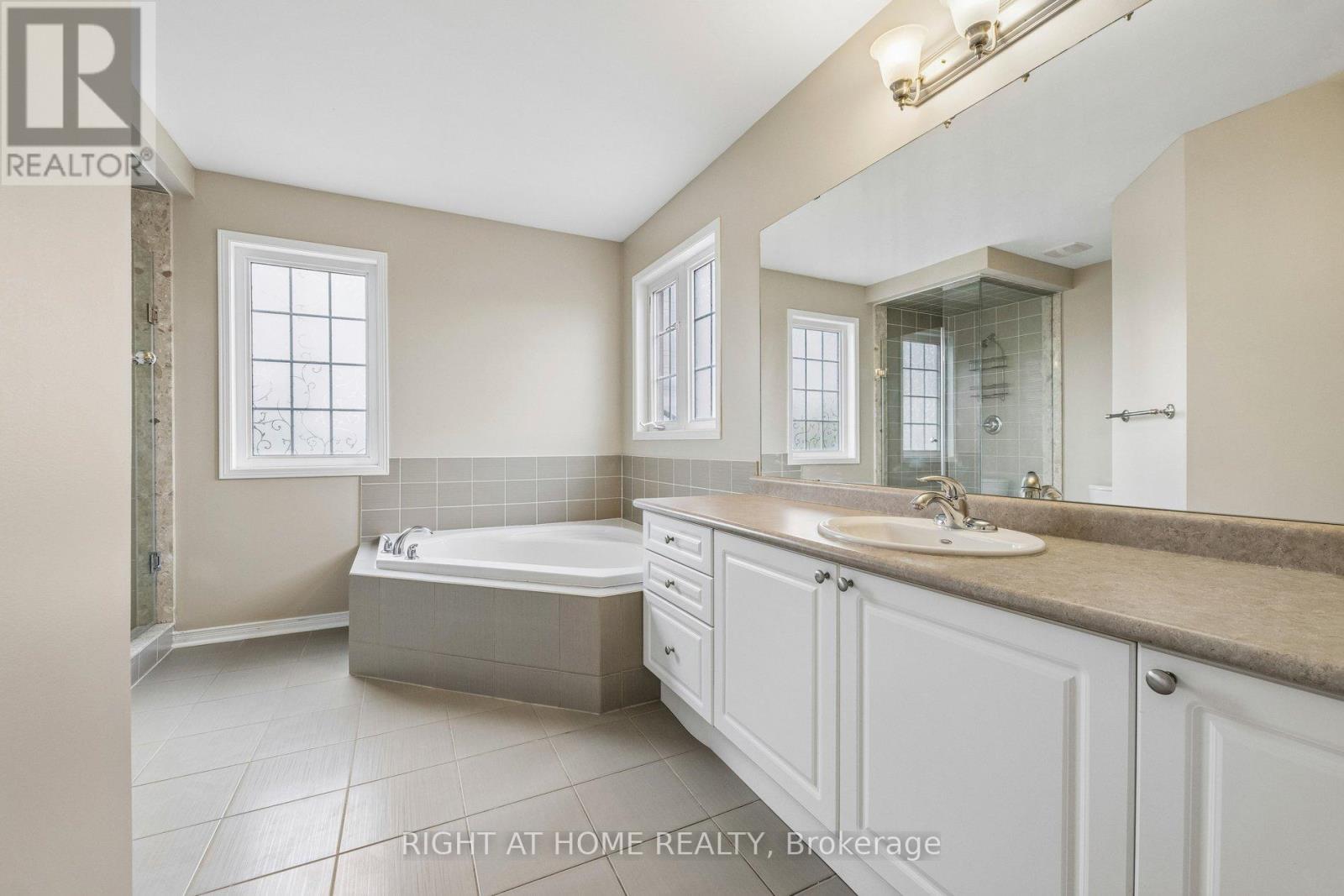 150 Jennings Drive, Clarington (Bowmanville), Ontario  L1C 0B8 - Photo 26 - E13839922