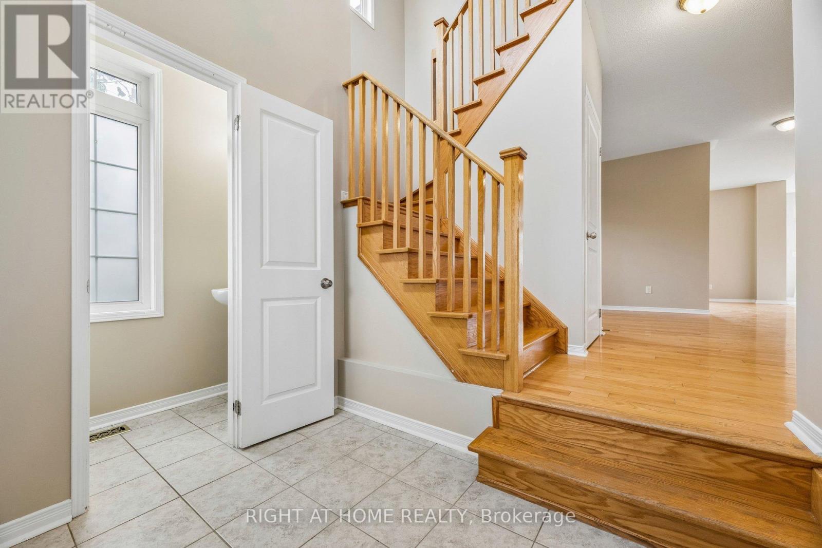 150 Jennings Drive, Clarington (Bowmanville), Ontario  L1C 0B8 - Photo 6 - E13839922