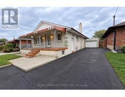 93 WARINGSTOWN DRIVE, Toronto, Ontario