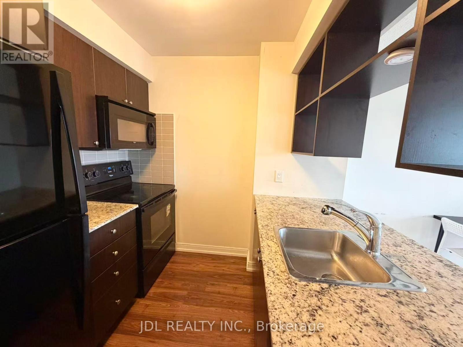 1804 - 151 Village Green Square, Toronto (Agincourt South-Malvern West), Ontario  M1S 0K5 - Photo 4 - E13842104