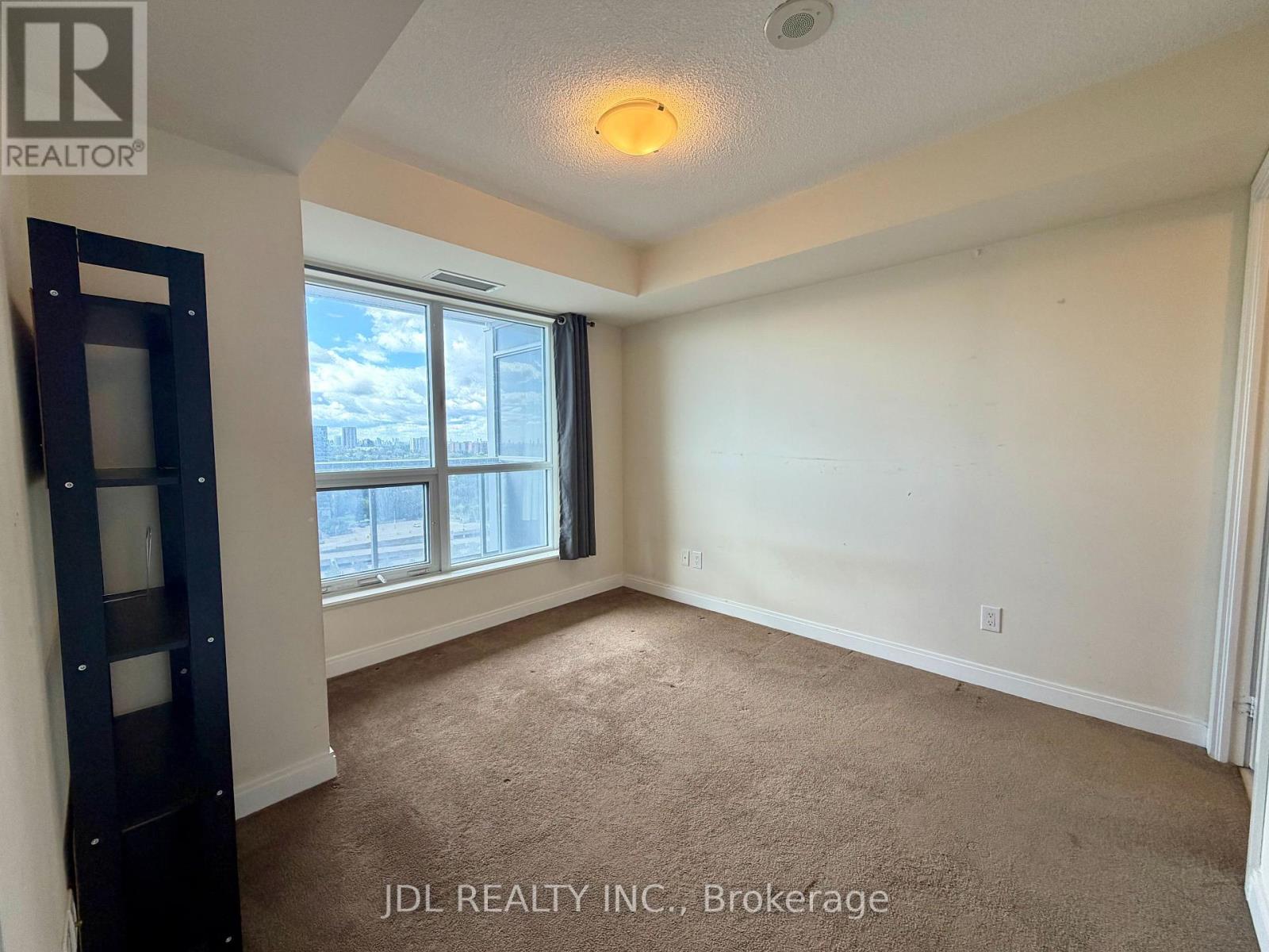 1804 - 151 Village Green Square, Toronto (Agincourt South-Malvern West), Ontario  M1S 0K5 - Photo 5 - E13842104