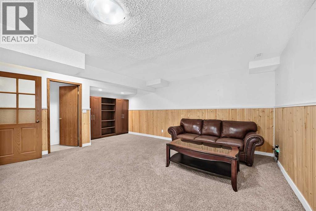 200 Downey Place
