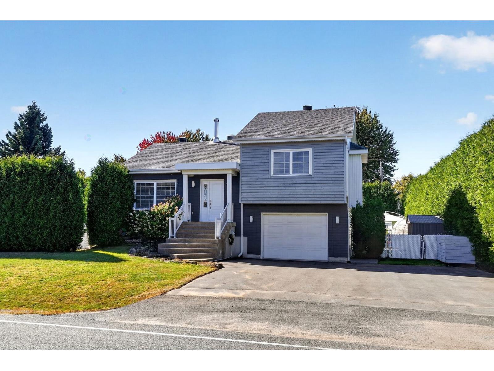 35 Rue du Curé-Chicoine Saint-Thomas Quebec Canada J0K3L0 2