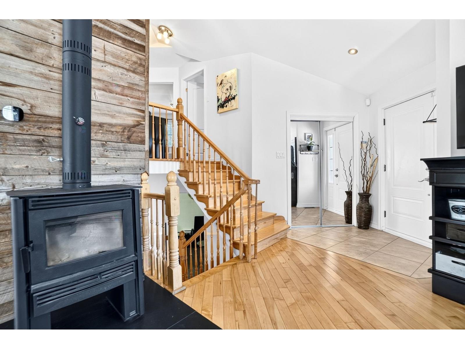 35 Rue du Curé-Chicoine Saint-Thomas Quebec Canada J0K3L0 4