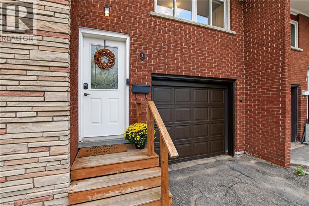 9 Greenbrook Drive, Kitchener, Ontario  N2M 4J5 - Photo 4 - 40867284