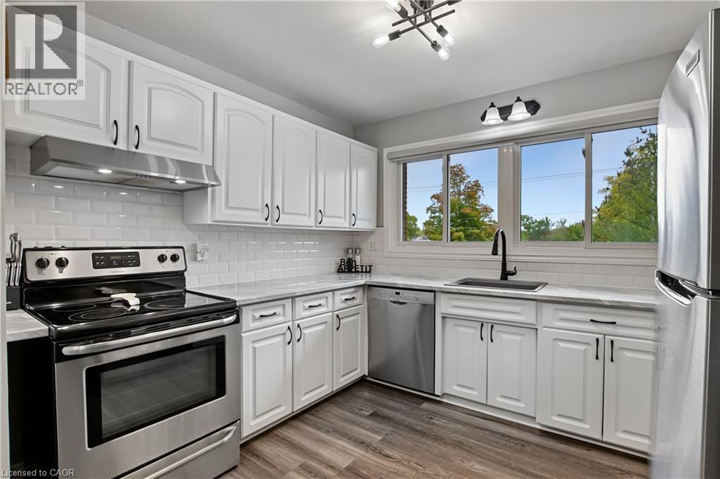 9 Greenbrook Drive, Kitchener, Ontario  N2M 4J5 - Photo 6 - 40867284