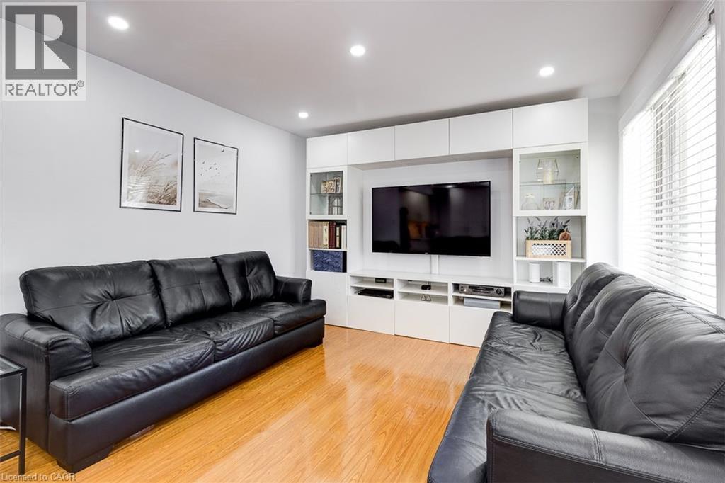 61 East 34th Street, Hamilton, Ontario  L8V 3W4 - Photo 22 - 40850801