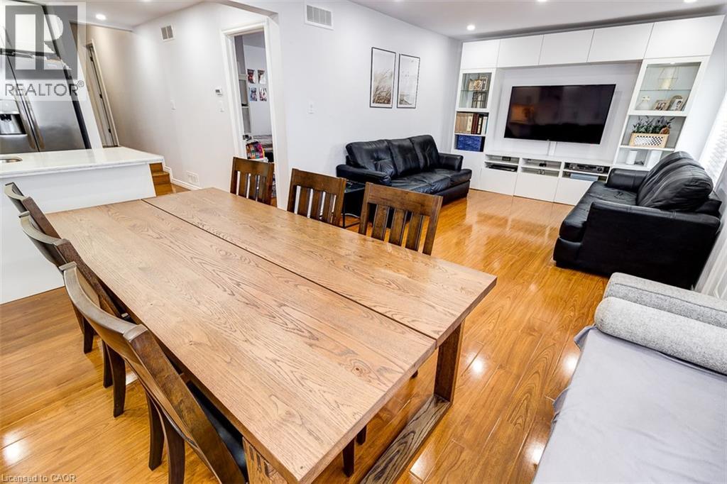 61 East 34th Street, Hamilton, Ontario  L8V 3W4 - Photo 7 - 40850801