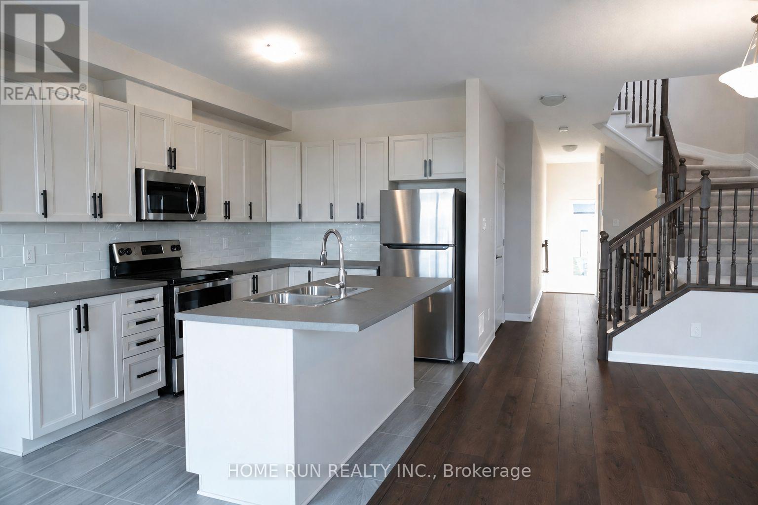 141 Namaste Walk, Ottawa, Ontario  K2J 6Z4 - Photo 2 - X13842134