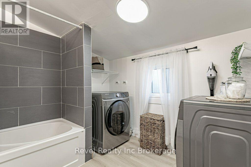 17 Dover Street, Woodstock, Ontario  N4S 3L7 - Photo 18 - X13842144