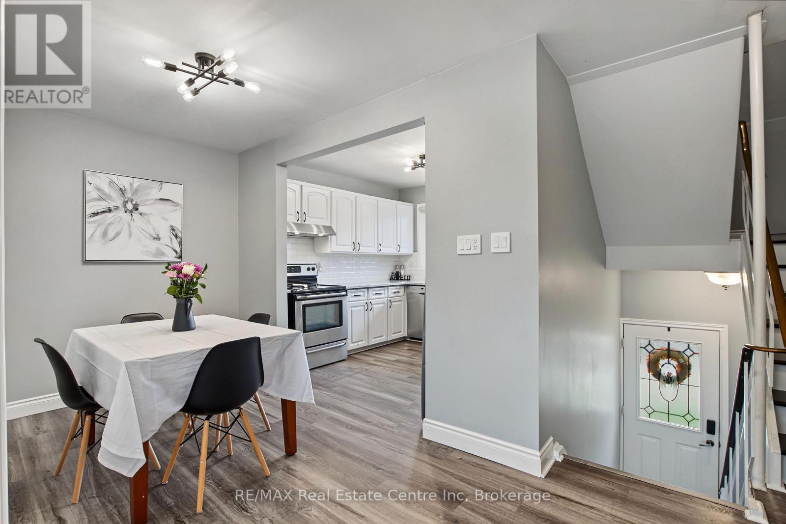 9 Greenbrook Drive, Kitchener, Ontario  N2M 4J5 - Photo 11 - X13842160