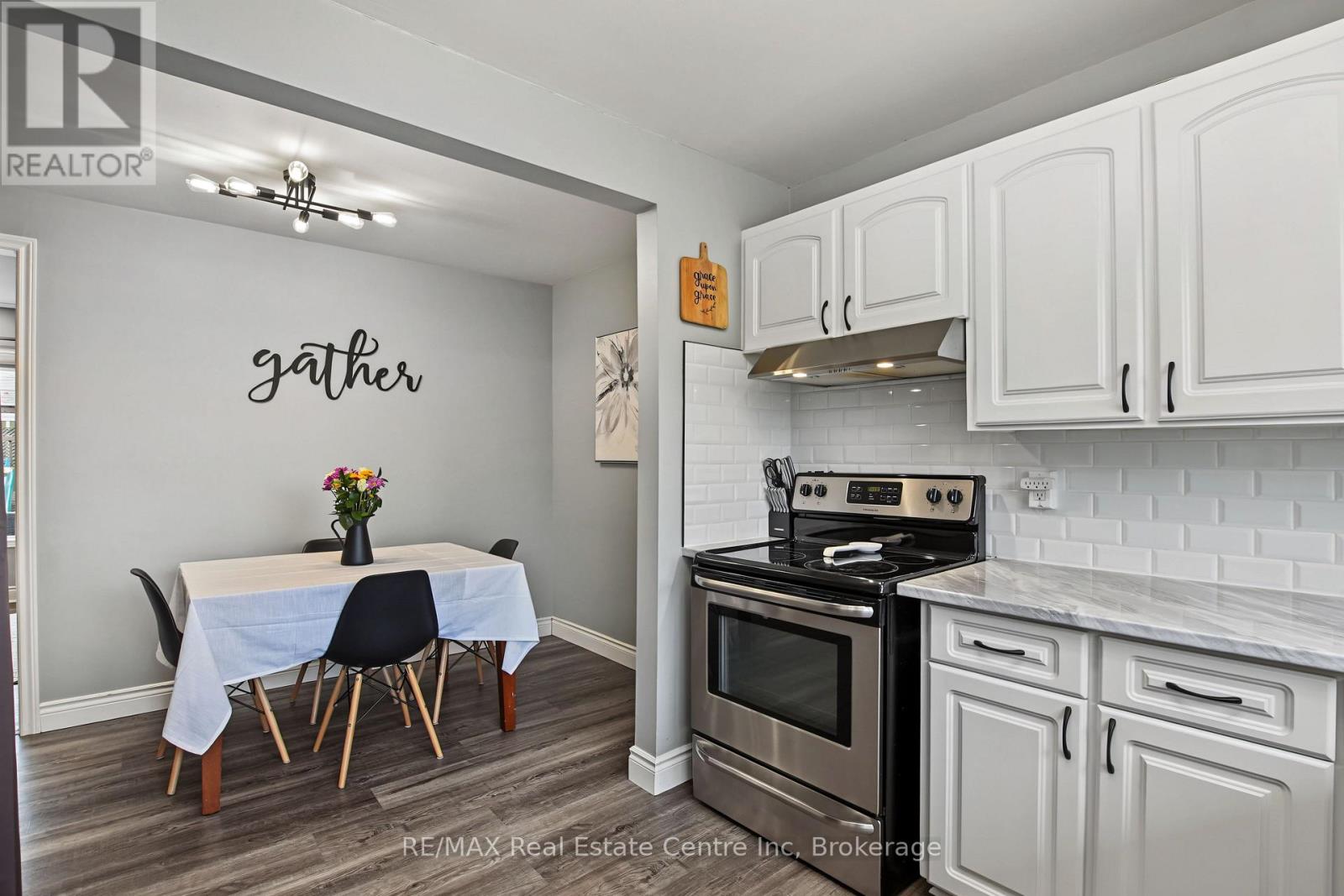 9 Greenbrook Drive, Kitchener, Ontario  N2M 4J5 - Photo 8 - X13842160