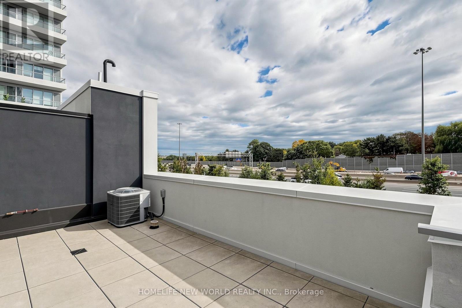 Th15 - 113 Mcmahon Drive, Toronto, Ontario  M2K 0E3 - Photo 37 - C13842116