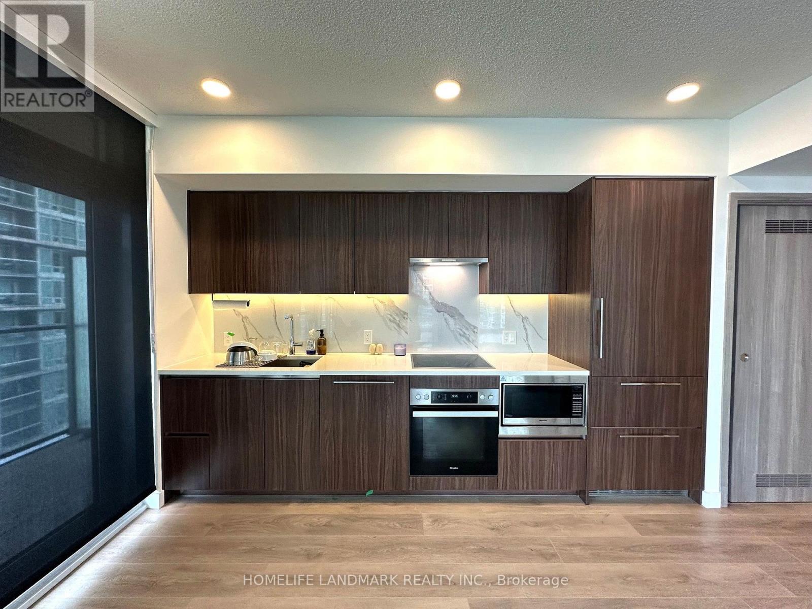 1 Concord Cityplace Way, Toronto, Ontario  M5V 0X3 - Photo 6 - C13842148