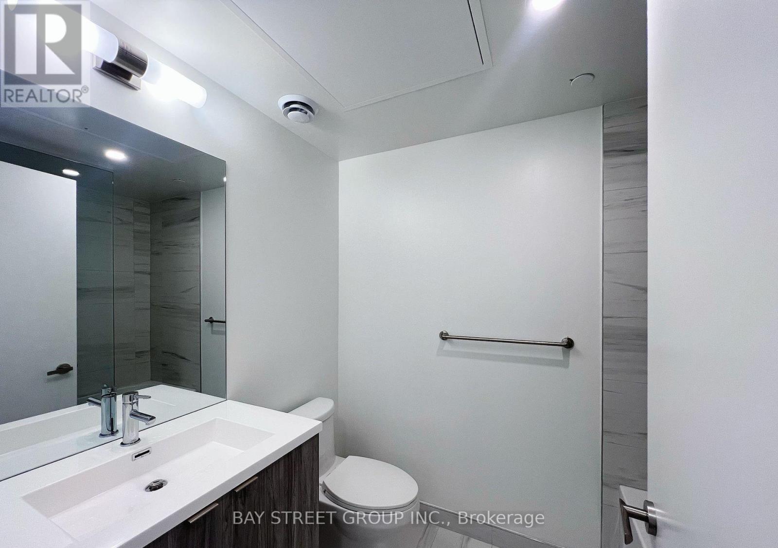 6110 - 138 Downes Street, Toronto, Ontario  M5E 0E4 - Photo 9 - C13842162