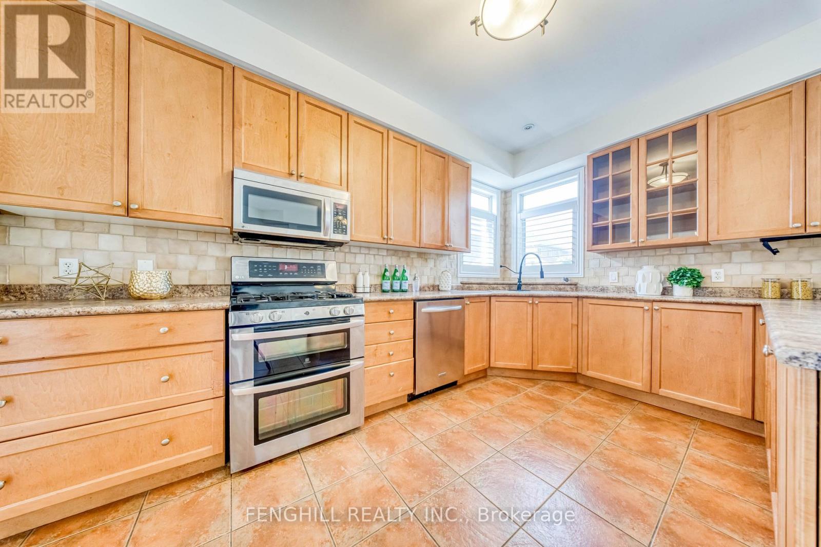 842 Greenleaf Circle, Oshawa, Ontario  L1K 2W7 - Photo 12 - E13842132