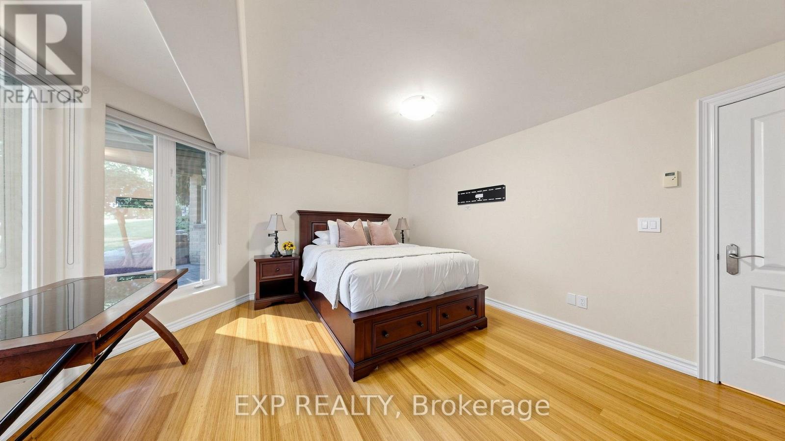36 Maplehyrn Avenue, East Gwillimbury, Ontario  L0G 1V0 - Photo 32 - N13842164