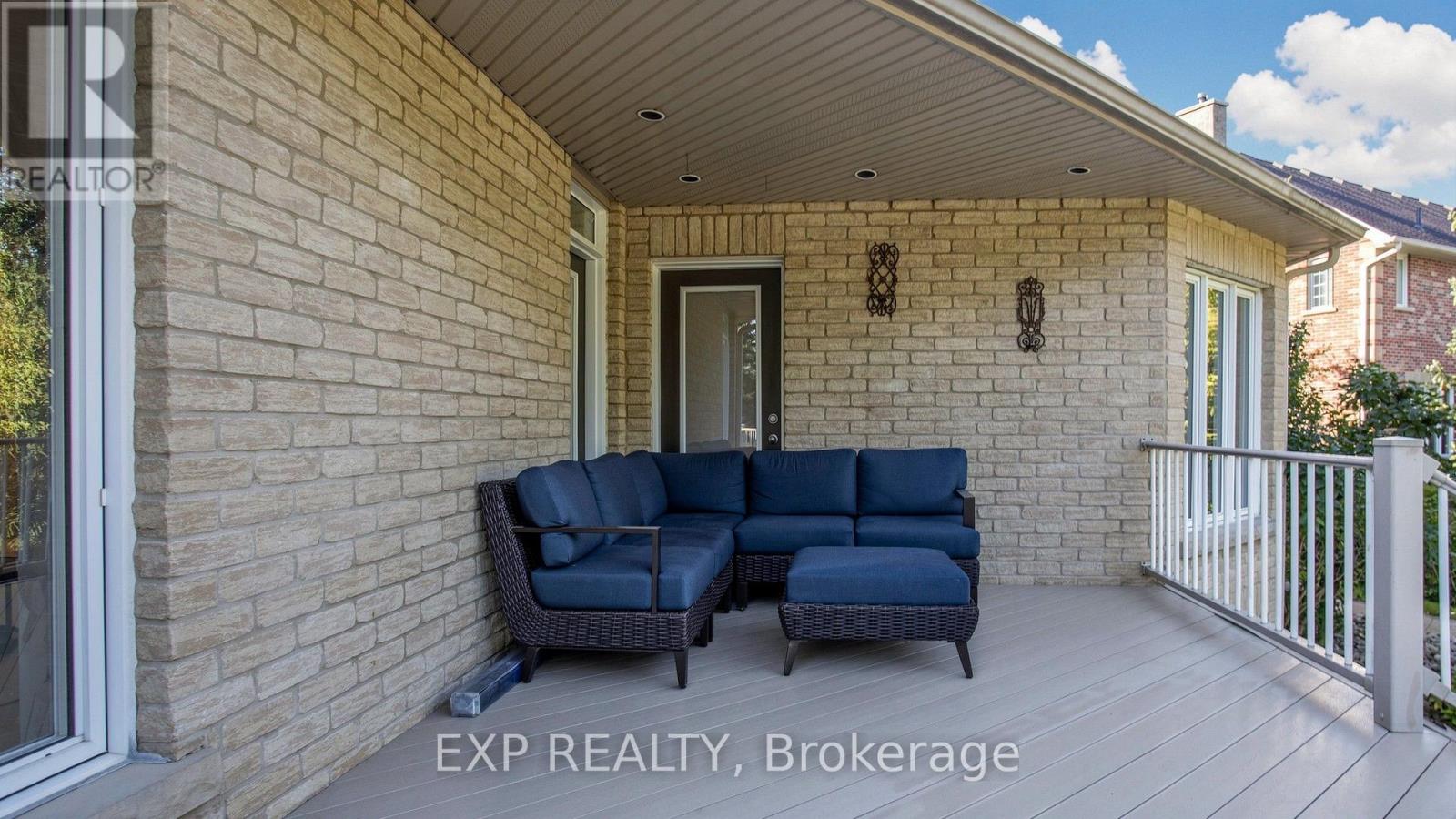 36 Maplehyrn Avenue, East Gwillimbury, Ontario  L0G 1V0 - Photo 42 - N13842164