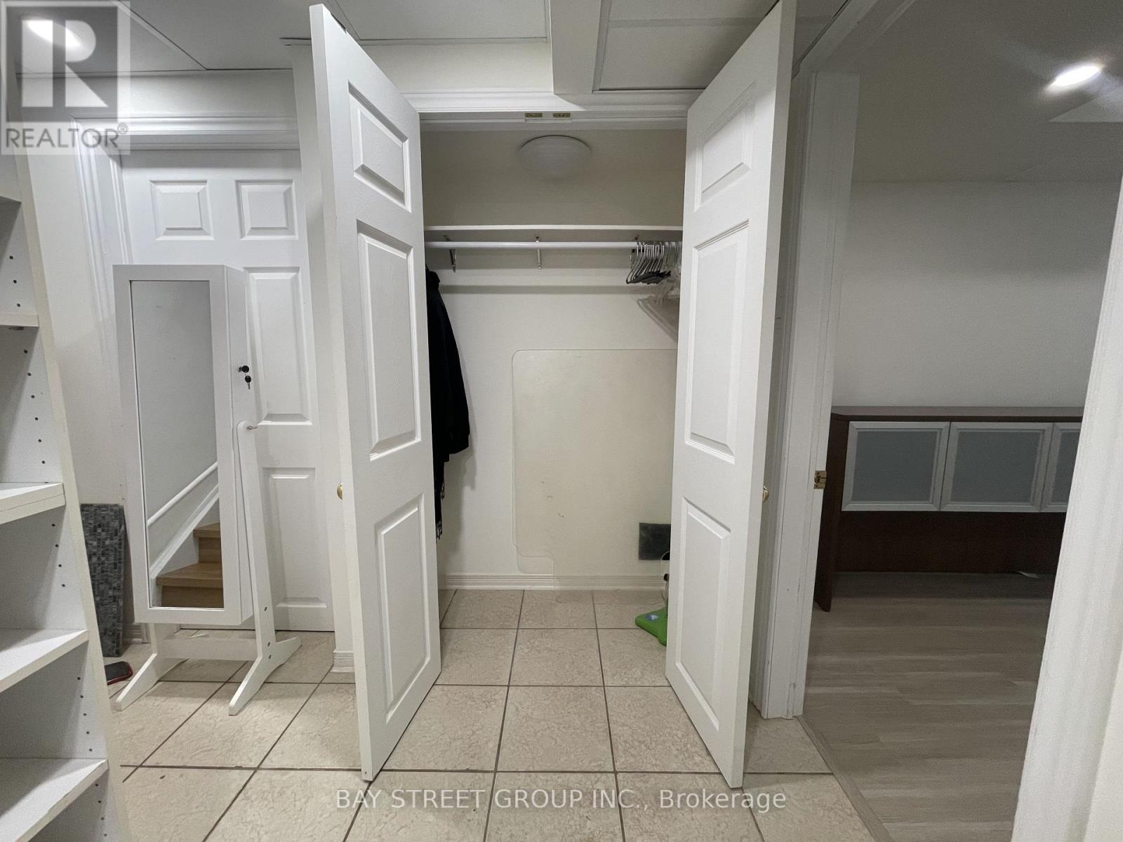 1 Tralee (Lower) Street, Brampton, Ontario  L6Z 2X4 - Photo 11 - W13842120