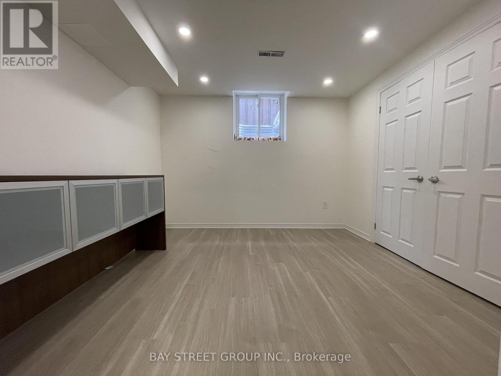 1 Tralee (Lower) Street, Brampton, Ontario  L6Z 2X4 - Photo 9 - W13842120